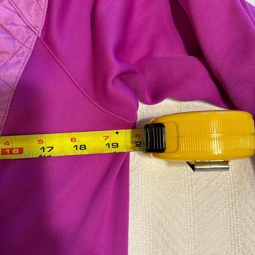 Under Armour Woman’s Semi-Fitted Cold Gear Jacket - Picture 6 of 9